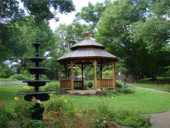 FC Parks – Donald-South-Frady-Park gazebo and fountain