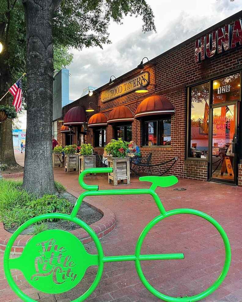 bike wrack at Dogwood Cafe